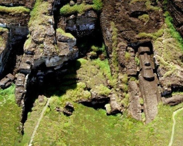 moai_via_Amici_della_Scienza_434755176_926661299461369_8623329388617214717_n.jpg